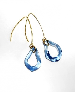 Błękitne kolczyki na długim biglu "Amorphic"