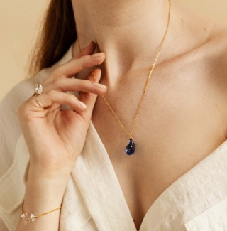 Niebieski naszyjnik kropla "Lumea"