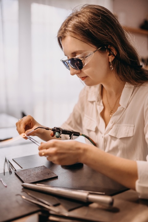 Indywidualne warsztaty z formowania szkła w ogniu palnika