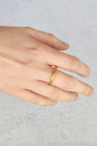 Pierścionek obrączka ze złotem