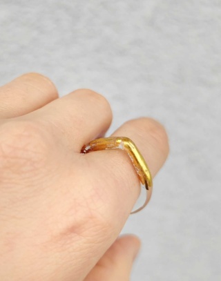 Pierścionek ze złoconym szpicem