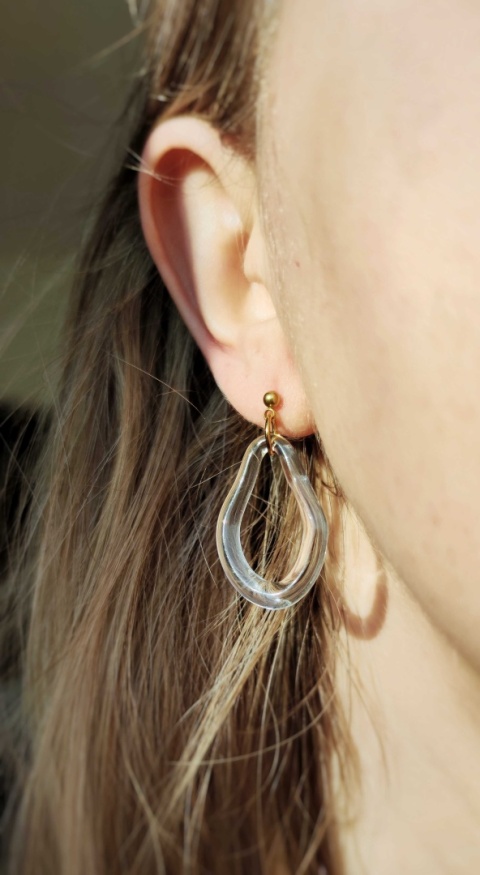 Długie kolczyki "Amorphic" z bezbarwnego szkła