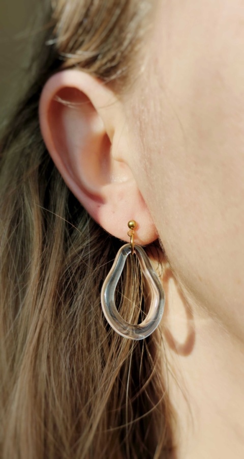 Długie kolczyki "Amorphic" z bezbarwnego szkła